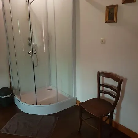 Le Chateau Bed and Breakfast Lubine