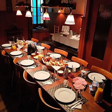 Le Chateau Bed and Breakfast Lubine